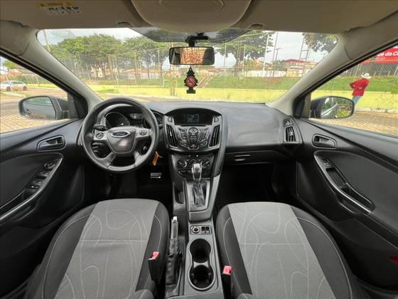 FORD FOCUS 1.6 S HATCH 16V FLEX 4P AUTOMÁTICO
